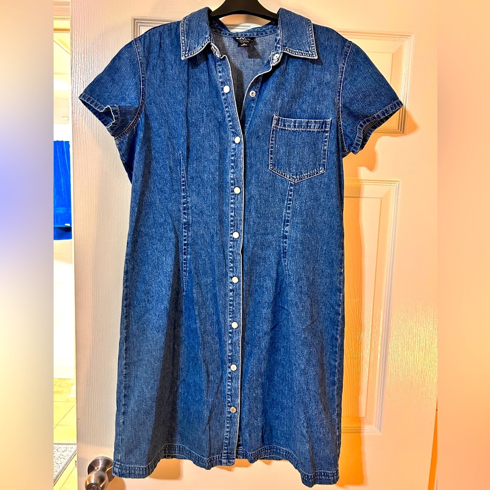 NY Jeans by New York & Company.